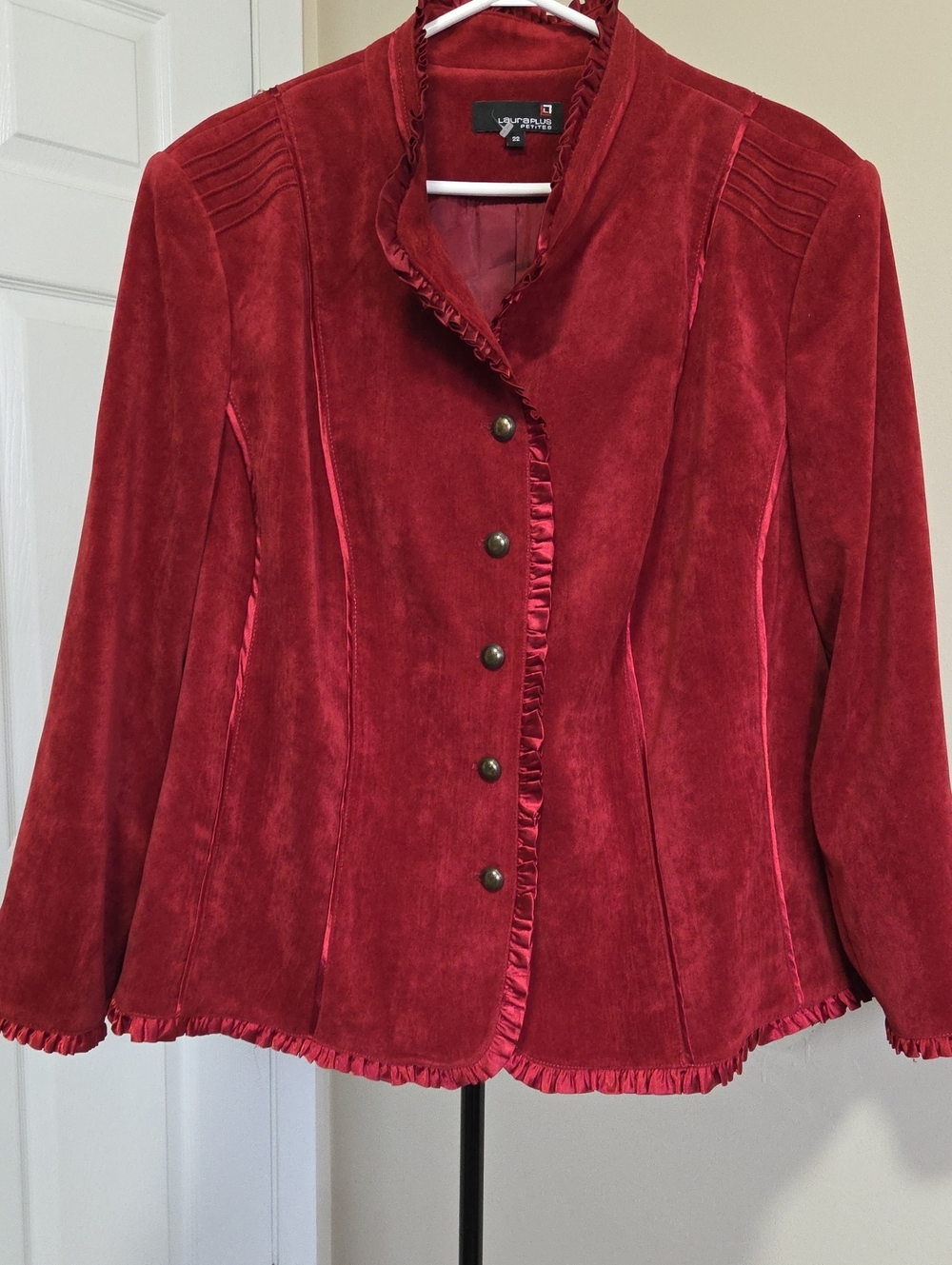 Laura Plus Size Jacket - Picture 3 of 8